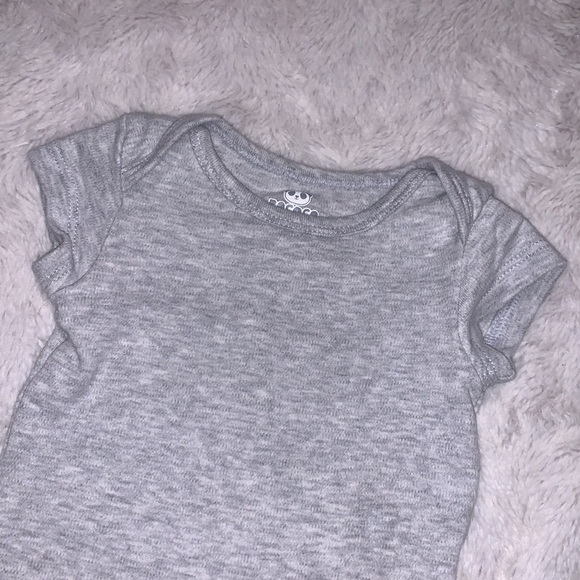 (3 for $10) grey rococo bodysuit - Picture 2 of 4